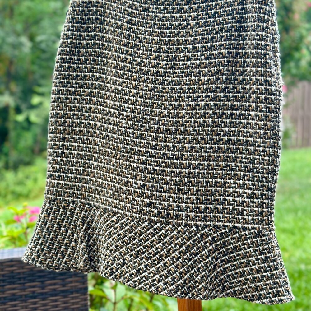 Elegant Black and White Tweed Pencil Skirt